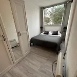 Petit T2 Proche De La