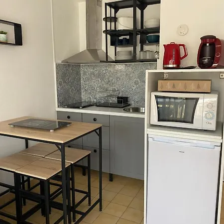 Petit T2 Proche De La * セット