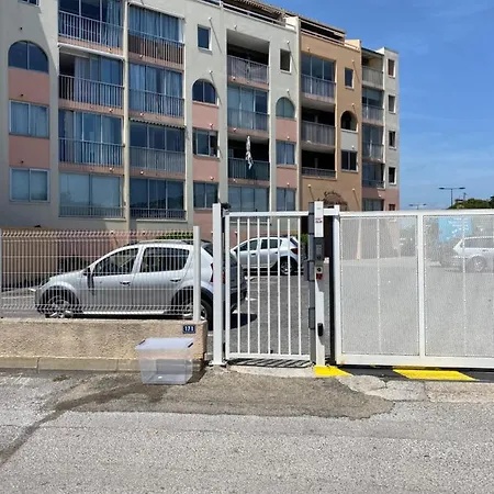 アパート Petit T2 Proche De La *