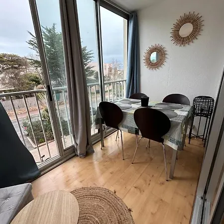 Petit T2 Proche De La Appartement Sète