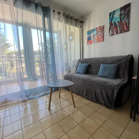 Petit T2 Proche De La * セット