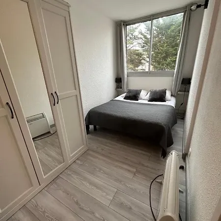 Petit T2 Proche De La