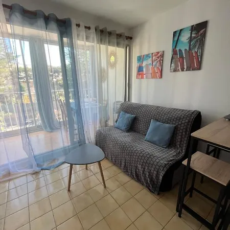 Petit T2 Proche De La * セット