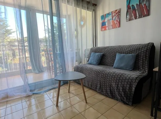 Petit T2 Proche De La * Sète